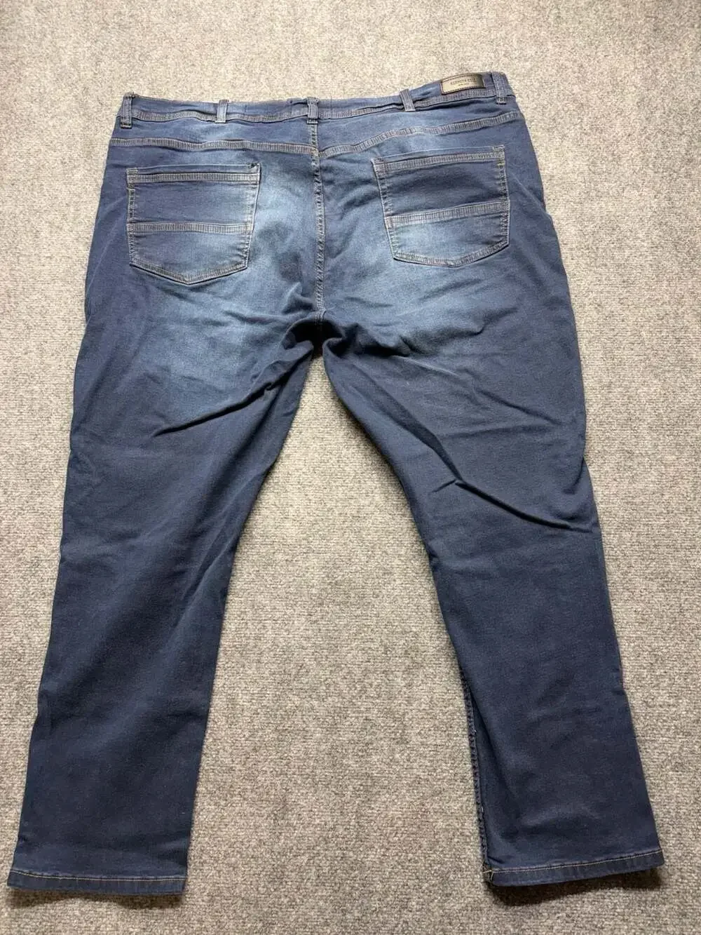 Kenneth Cole New York Men's Tapered Fit med Wash Stretch Denim Jeans 46x30 EUC